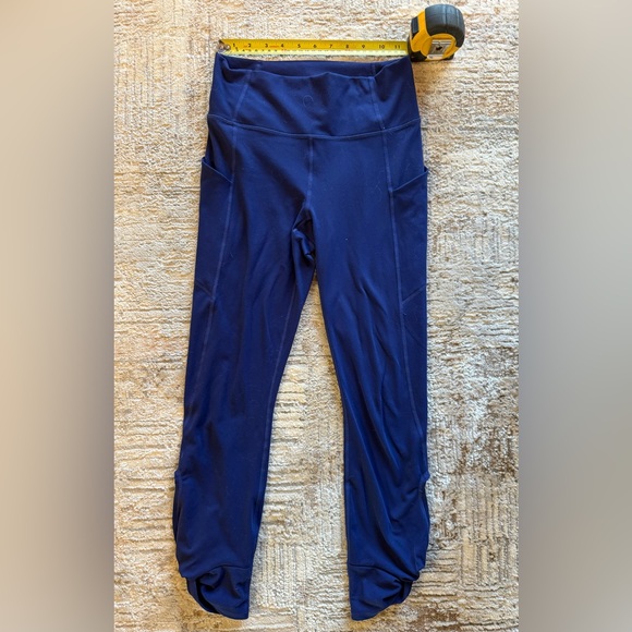 Fabletics pure Luxe leggings size medium - Picture 2 of 4